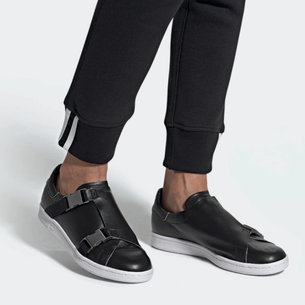 Adidas Stan Smith Buckle sneaker